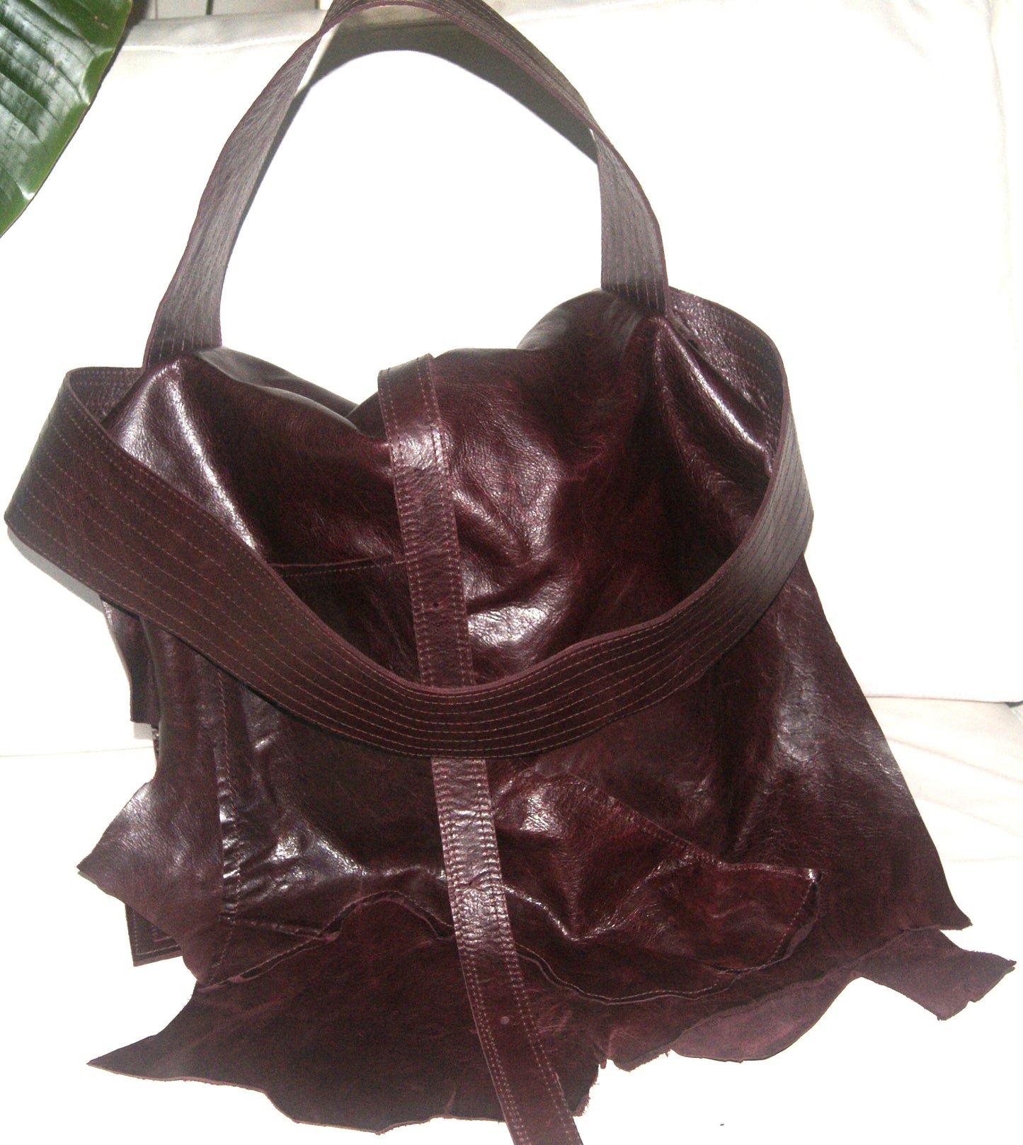 Vernice Armour- wine shoulder bag