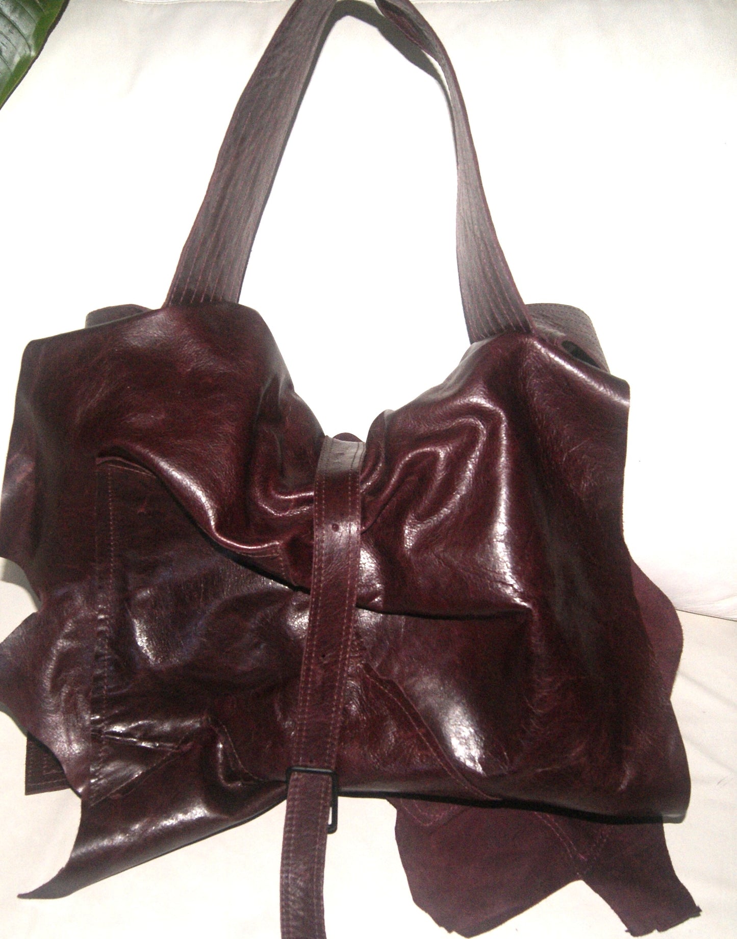 Vernice Armour- wine shoulder bag