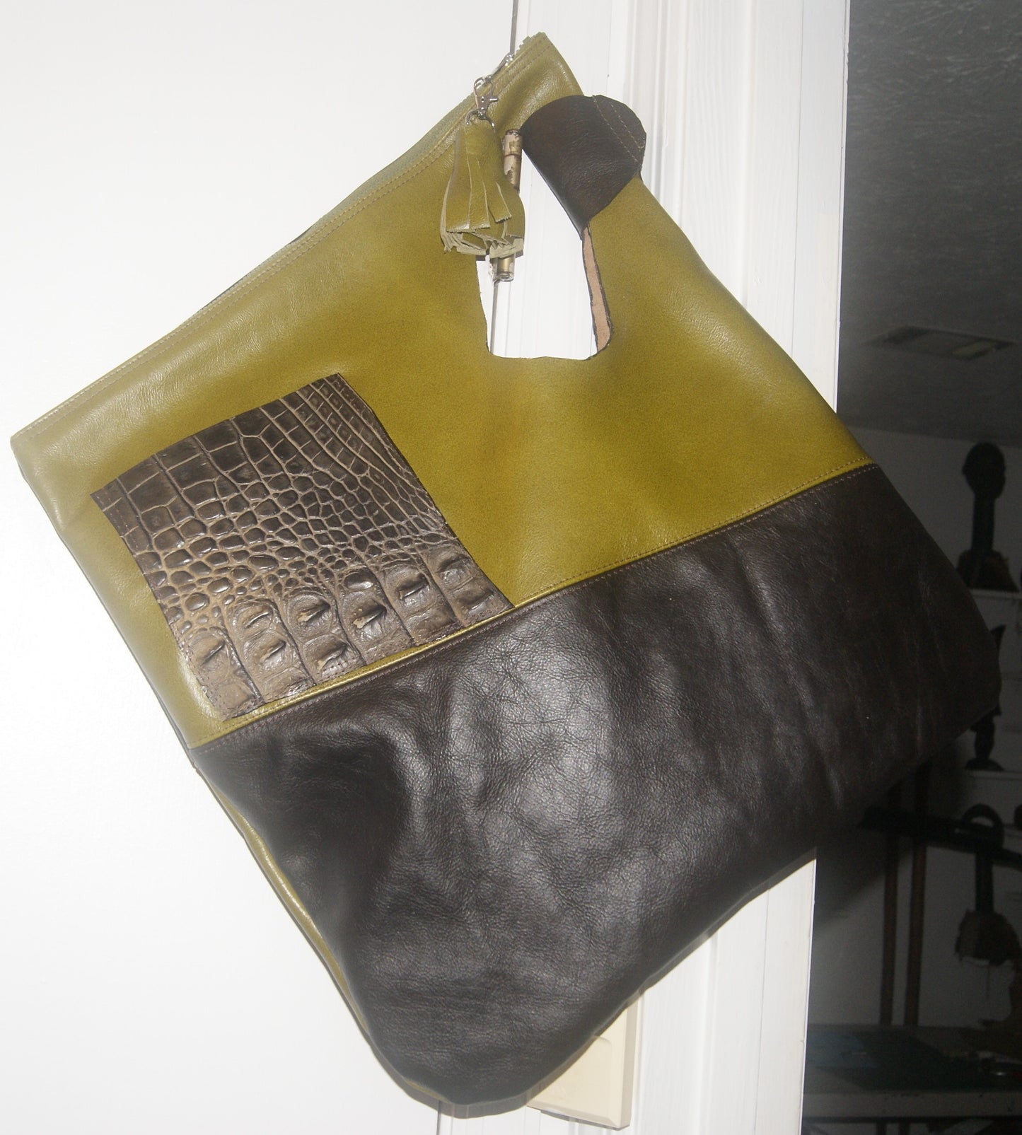 Dorothy Vaughn - Olive & chocolate shoulder bag