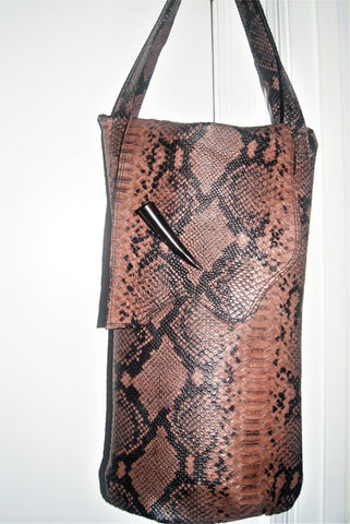 Nina May McKinney - shoulder bag