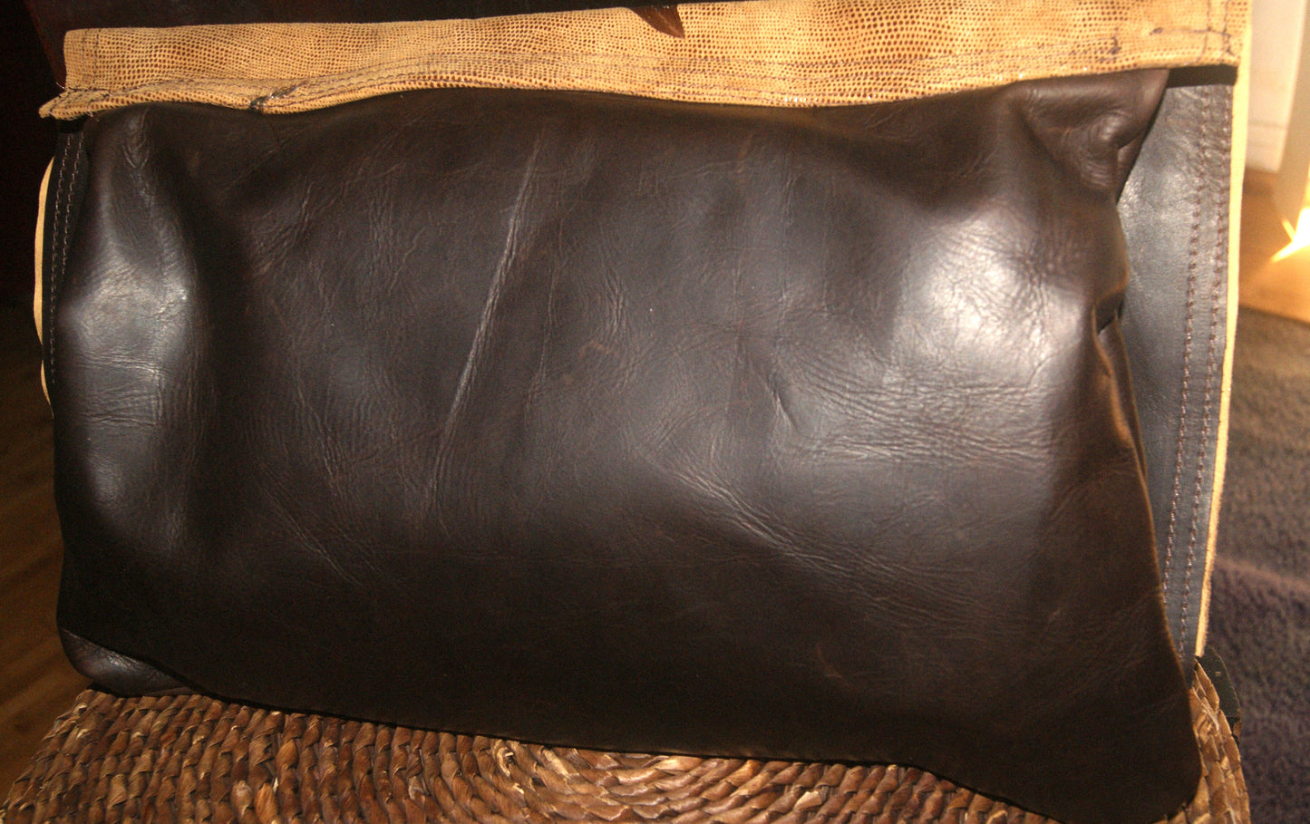 Wilma Man Killer Chocolate feathered- clutch