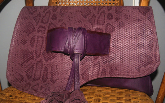 Wilma Mankiller wine & rose-clutch bag