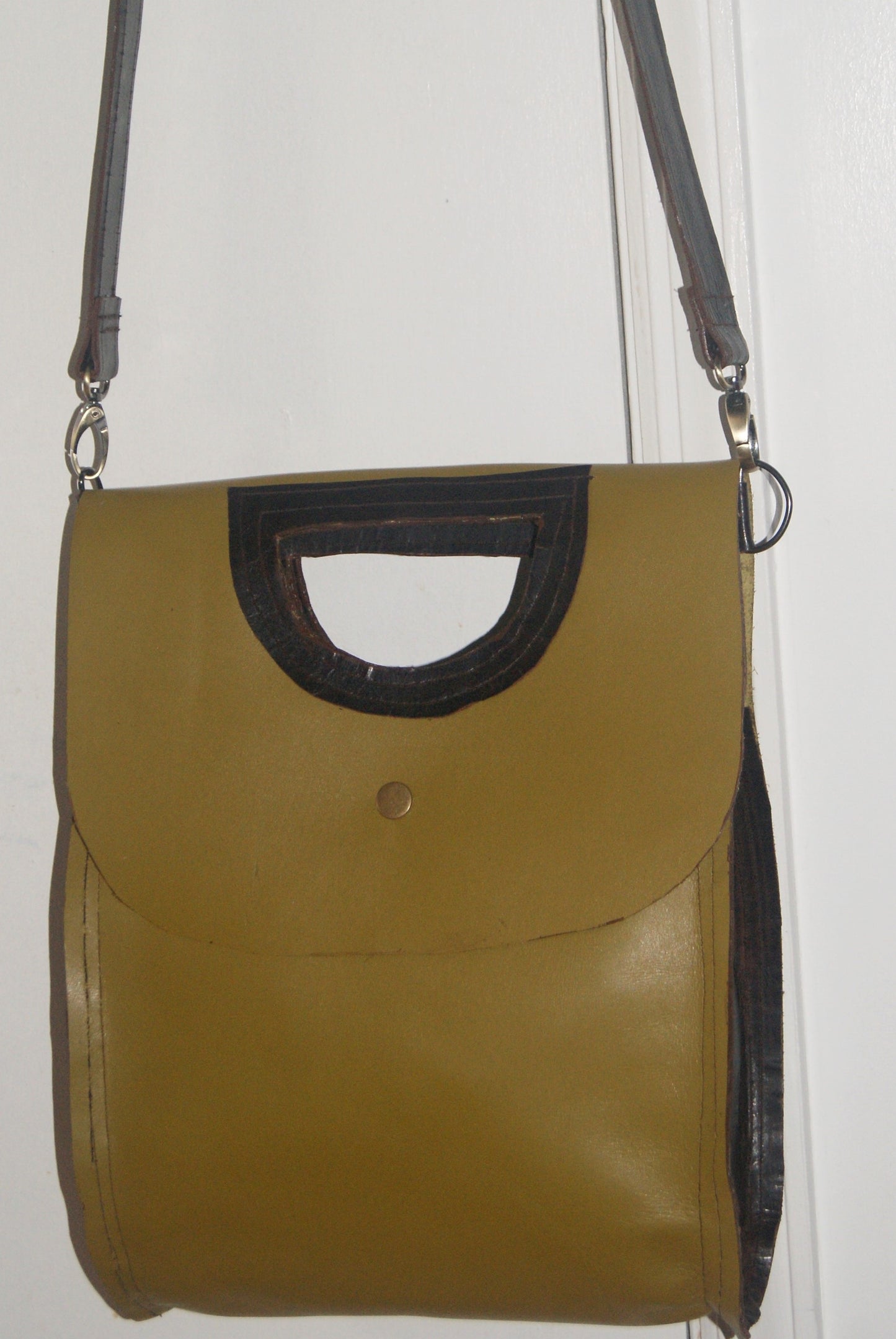 Marie Van Brittan Brown - shoulder bag