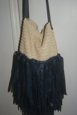 Straw and leather shoulder bag